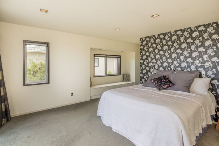 Photo of property in 48 Kotare Street, Waikanae, 5036