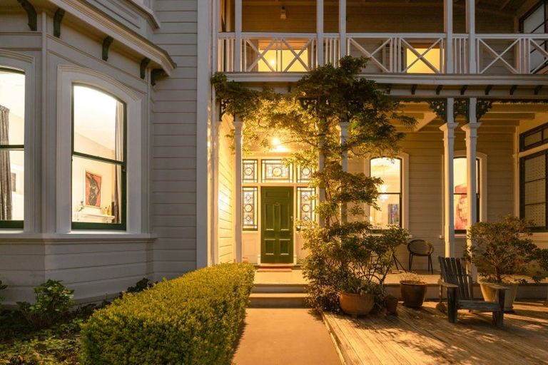 Photo of property in 91 Brougham Street, Mount Victoria, Wellington, 6011