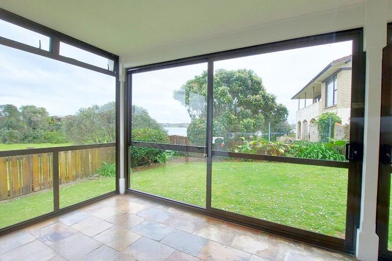 Photo of property in 2/14 Bramley Drive, Farm Cove, Auckland, 2012