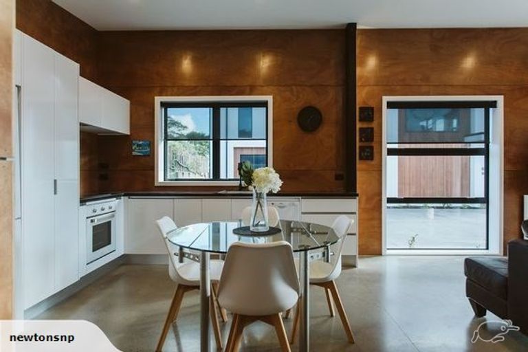 Photo of property in 7b Lyn Street, Lynmouth, New Plymouth, 4310