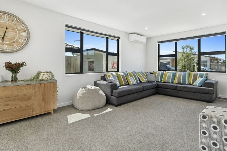 Photo of property in 28 Te Kio Crescent, Papamoa Beach, Papamoa, 3118