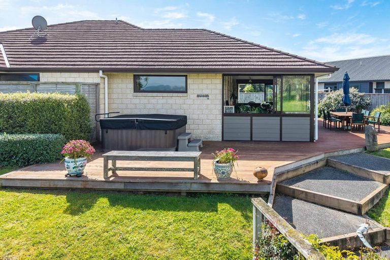 Photo of property in 38 Titoki Road, Waikanae Beach, Waikanae, 5036