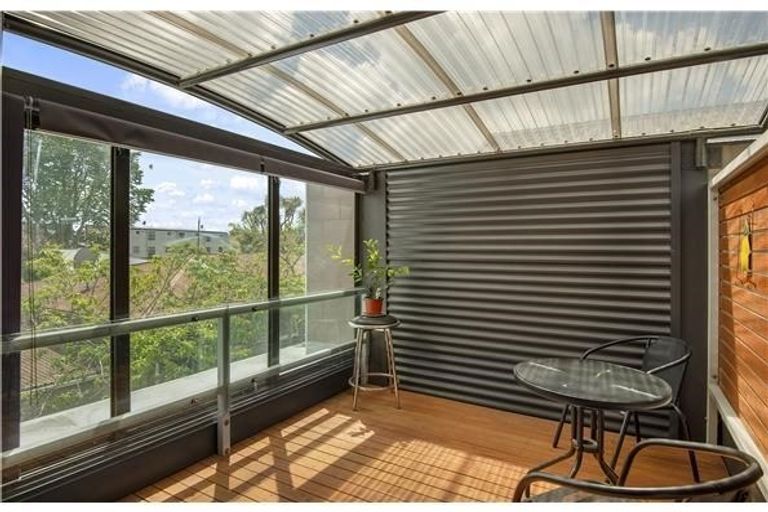 Photo of property in 3/450 Barbadoes Street, Edgeware, Christchurch, 8013