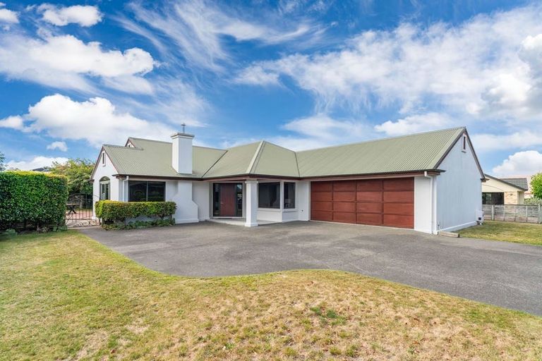 Photo of property in 28 Kurupae Road, Hilltop, Taupo, 3330