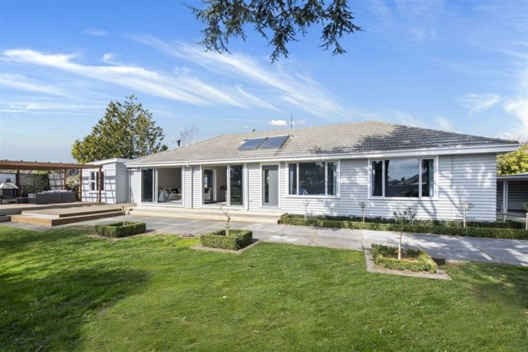 Photo of property in 55 Cuffs Road, Wainoni, Christchurch, 8061