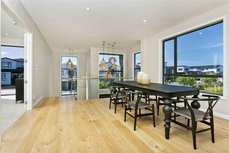 Photo of property in 16 Turutu Place, Long Bay, Auckland, 0630