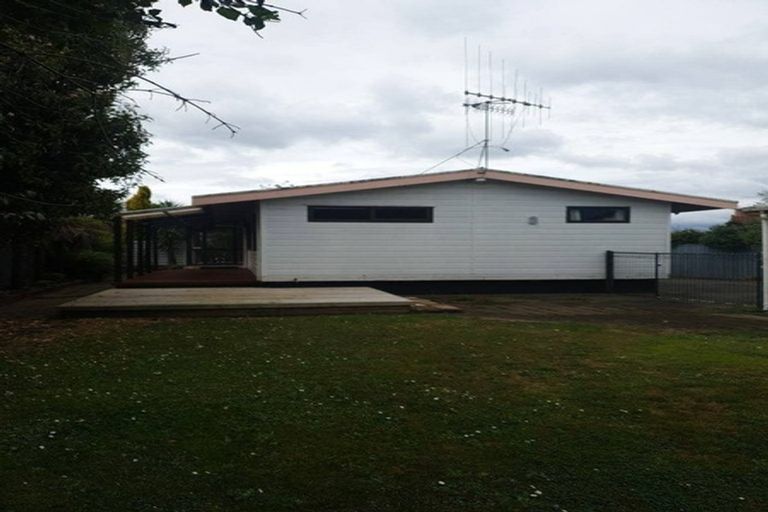 Photo of property in 14 Avon Place, Springvale, Whanganui, 4501