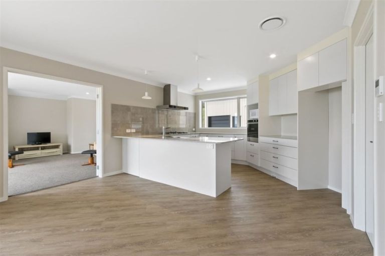 Photo of property in 202b Thompsons Track, Aongatete, 3178