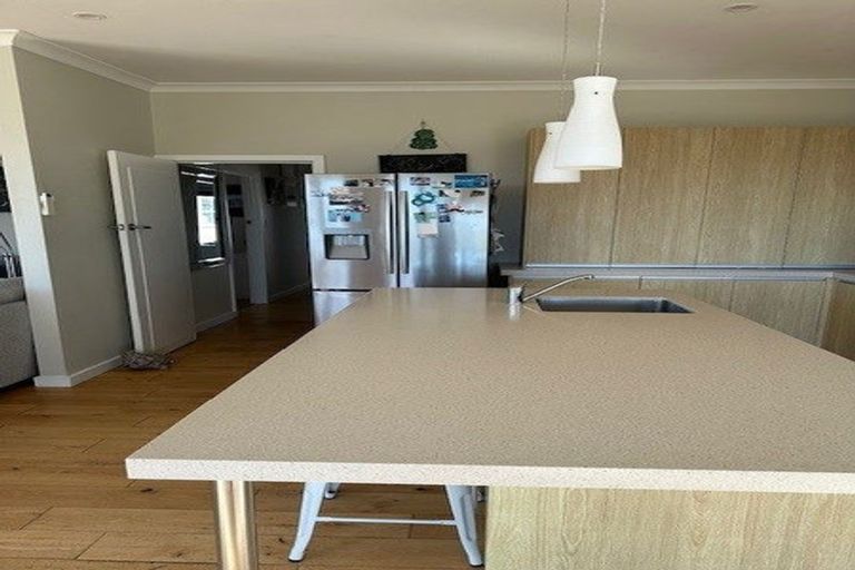 Photo of property in 55 Marine Parade, Paraparaumu Beach, Paraparaumu, 5032