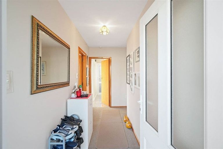 Photo of property in 22 Kathleen Crescent, Hornby, Christchurch, 8042