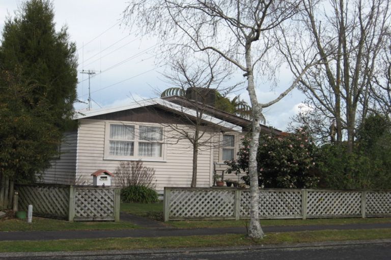 Photo of property in 1 Thorpe Street, Fairview Downs, Hamilton, 3214