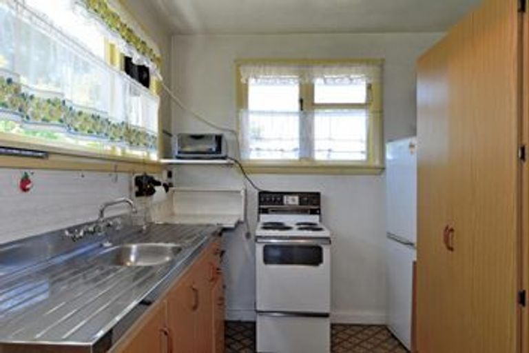 Photo of property in 11 Curletts Road, Sockburn, Christchurch, 8042