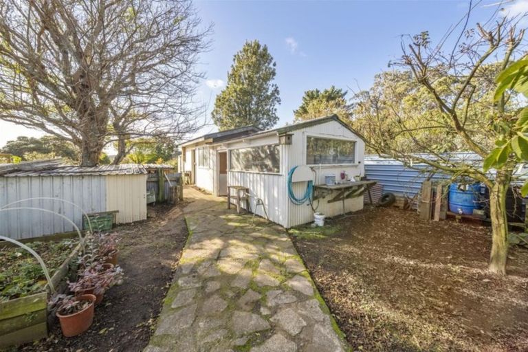 Photo of property in 40 Bear Street, Waverley, 4510