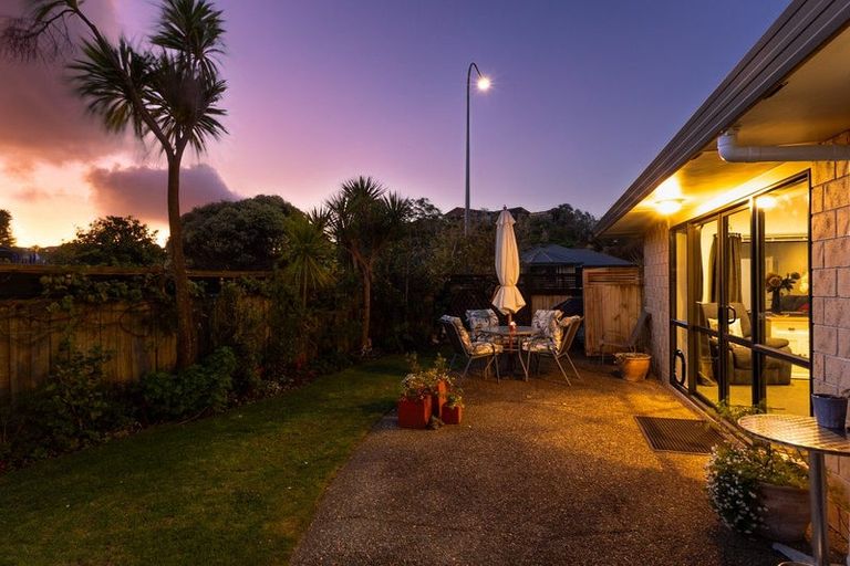 Photo of property in 130 Weggery Drive, Waikanae Beach, Waikanae, 5036