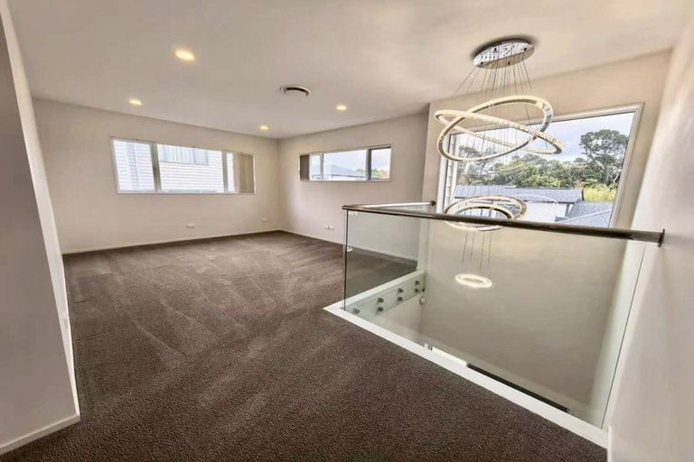 Photo of property in 8b Albany Highway, Greenhithe, Auckland, 0632