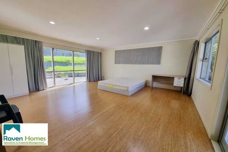 Photo of property in 5 Mowbray Place, Sunnynook, Auckland, 0620