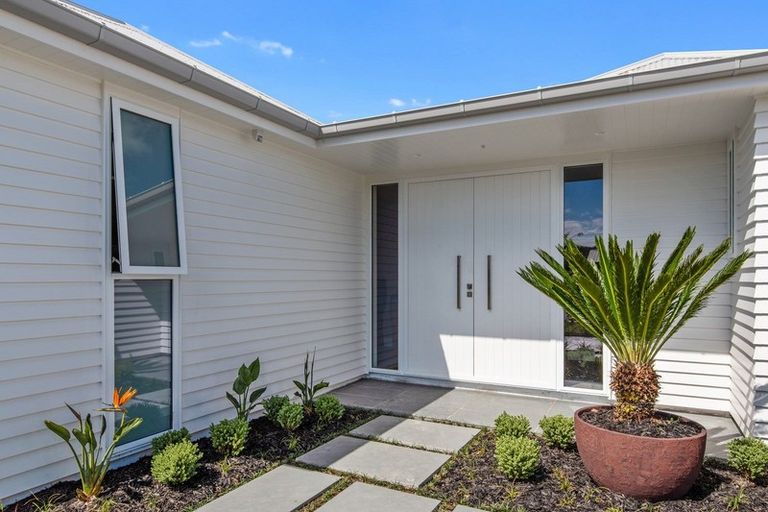 Photo of property in 8 Awanui Crescent, Matakana, Warkworth, 0985