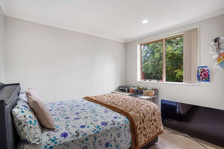 Photo of property in 12 Scotts Field Drive, Takanini, 2112