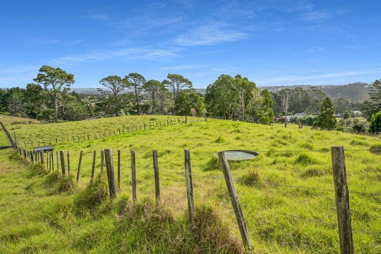 Photo of property in 380 Paremoremo Road, Paremoremo, Auckland, 0632