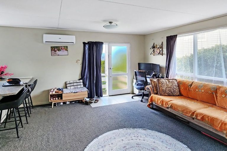 Photo of property in 10b Camellia Terrace, Maungaraki, Lower Hutt, 5010