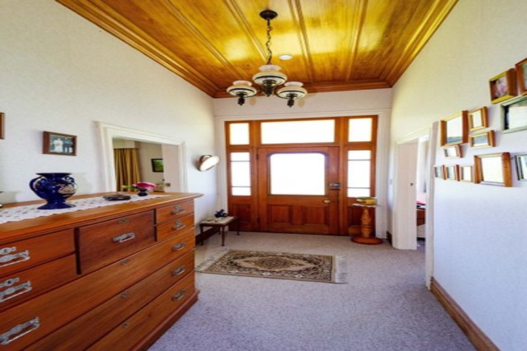 Photo of property in 23 Waitangi Road, Waverley, 4592