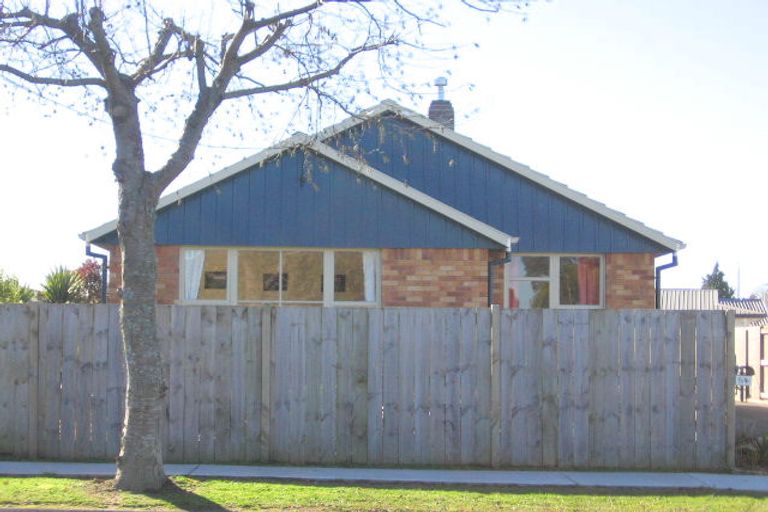 Photo of property in 64 Heath Street, St Andrews, Hamilton, 3200