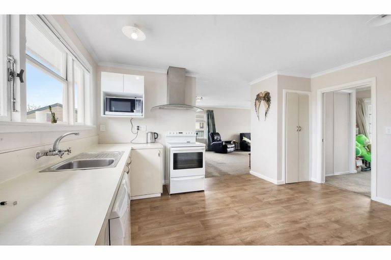 Photo of property in 8 Pandora Street, North New Brighton, Christchurch, 8083