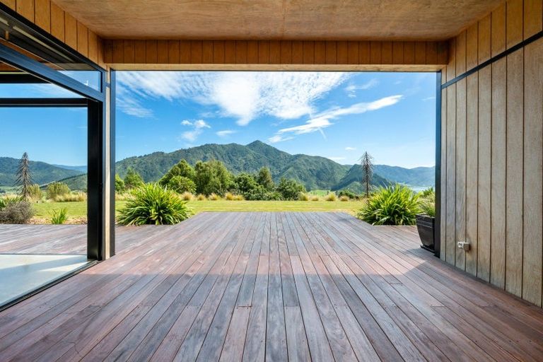 Photo of property in 1424 Queen Charlotte Drive, Linkwater, 7281