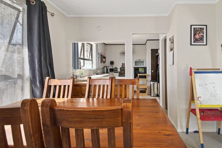 Photo of property in 10a Seaway Terrace, Otumoetai, Tauranga, 3110