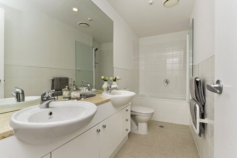 Photo of property in 26/4e Collins Street, Takapuna, Auckland, 0622