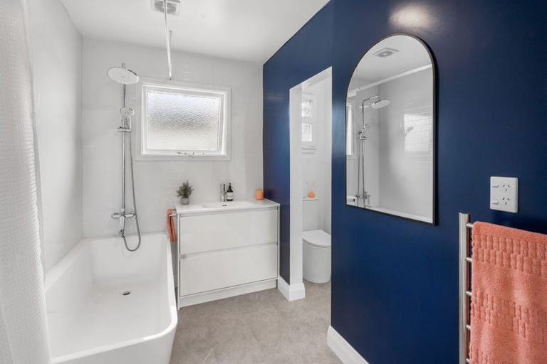 Photo of property in 1/130 Springs Road, Hornby, Christchurch, 8042