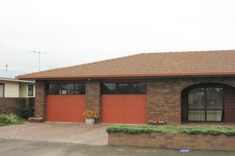 Photo of property in 564 Queen Street East, Levin, 5510