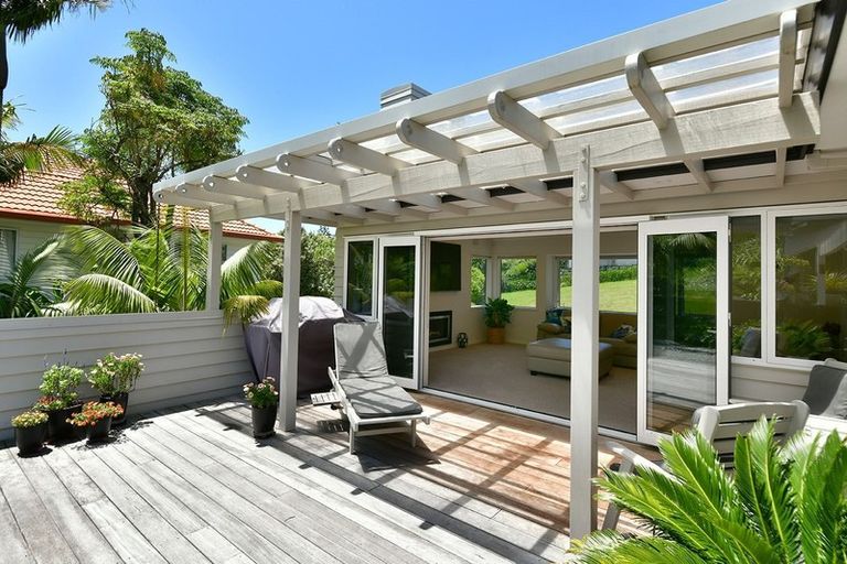 Photo of property in 20 Whale Cove, Stanmore Bay, Whangaparaoa, 0932
