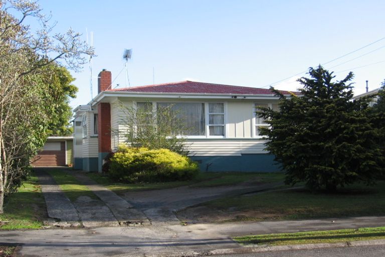 Photo of property in 16 Liston Crescent, Hillcrest, Hamilton, 3216