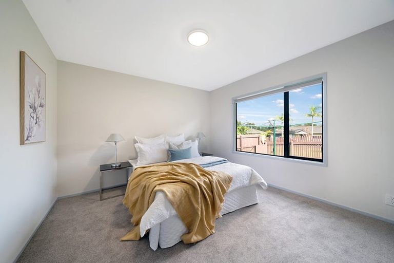 Photo of property in 9 Woodbank Drive, Glen Eden, Auckland, 0602