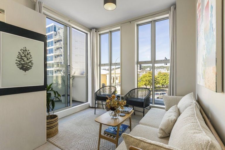 Photo of property in 31 Karo Drive, Te Aro, Wellington, 6011