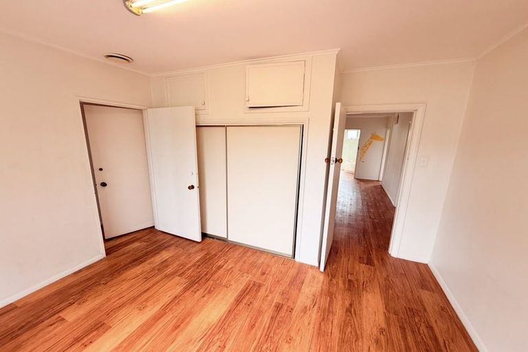 Photo of property in 8 Nyoli Street, Northcote, Christchurch, 8052
