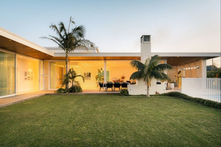 Photo of property in 11 Shearwater Lane, Point Wells, 0986