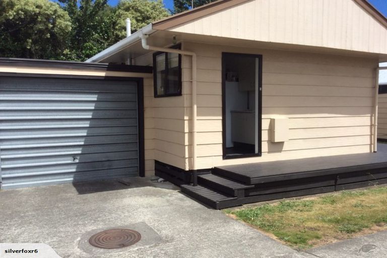 Photo of property in 6/554 Ruahine Street, Hokowhitu, Palmerston North, 4410