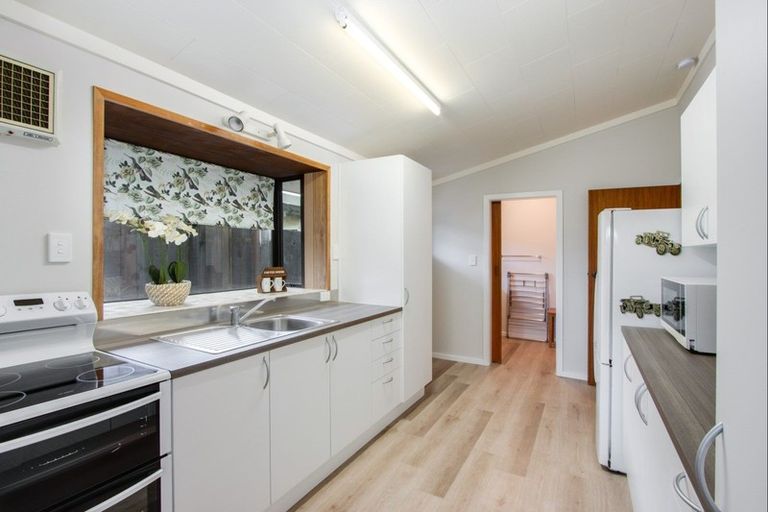 Photo of property in 129 Gloucester Street, Taradale, Napier, 4112