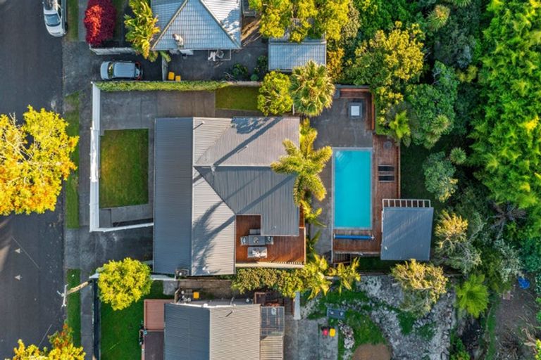 Photo of property in 39 Kamara Road, Glen Eden, Auckland, 0602