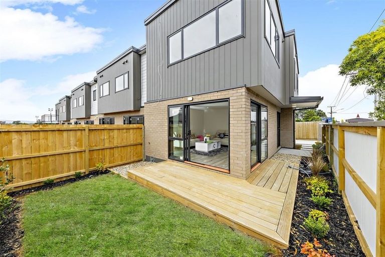 Photo of property in 1/17 Alfriston Road, Manurewa East, Auckland, 2102