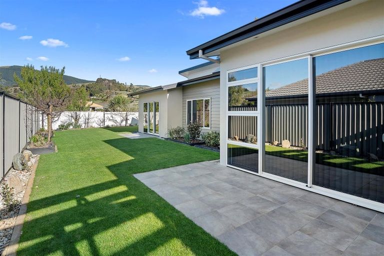 Photo of property in 12 Woodstock Place, Stoke, Nelson, 7011