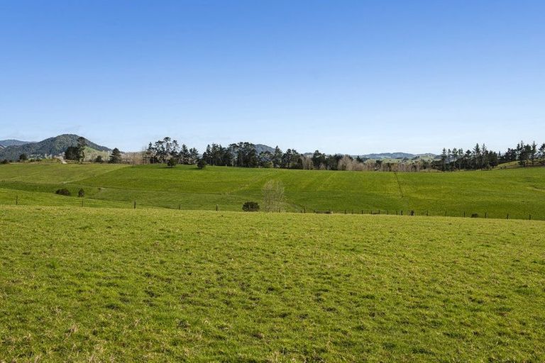 Photo of property in 1065 Pipiwai Road, Ruatangata West, Whangarei, 0176