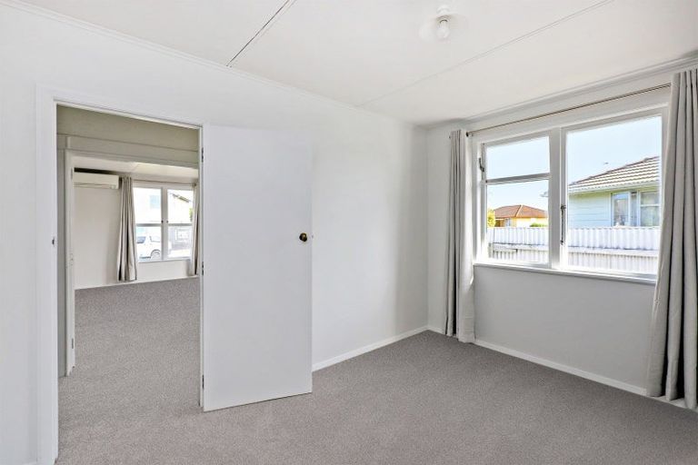 Photo of property in 14 Cottrell Crescent, Onekawa, Napier, 4110