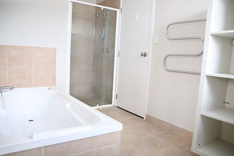 Photo of property in 10a Hunua Road, Papakura, 2110