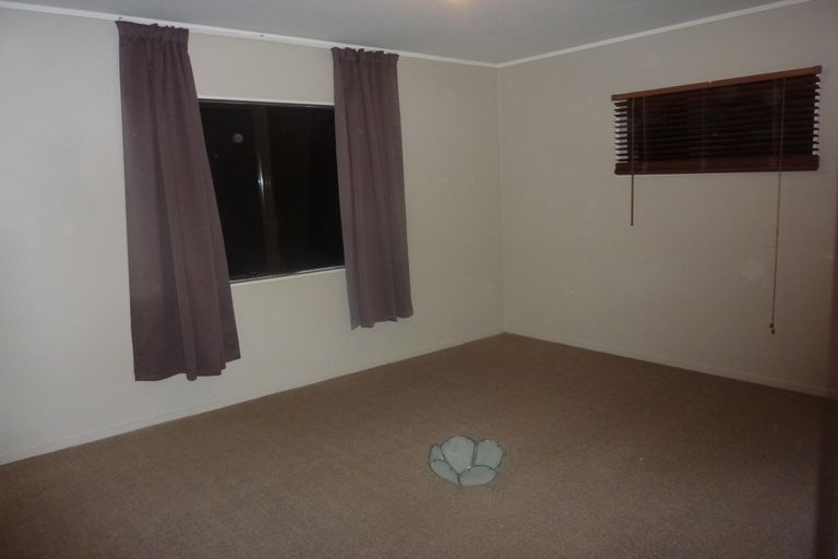 Photo of property in 2/6 Esperanto Road, Papatoetoe, Auckland, 2025