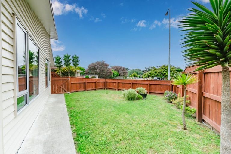 Photo of property in 15 Kennedy Place, Waikanae Beach, Waikanae, 5036