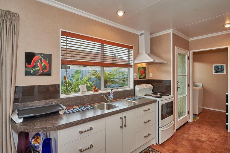 Photo of property in 55 Acacia Street, Kelvin Grove, Palmerston North, 4414