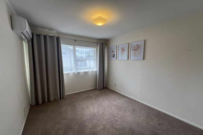 Photo of property in 48 Reeves Road, Pakuranga, Auckland, 2010